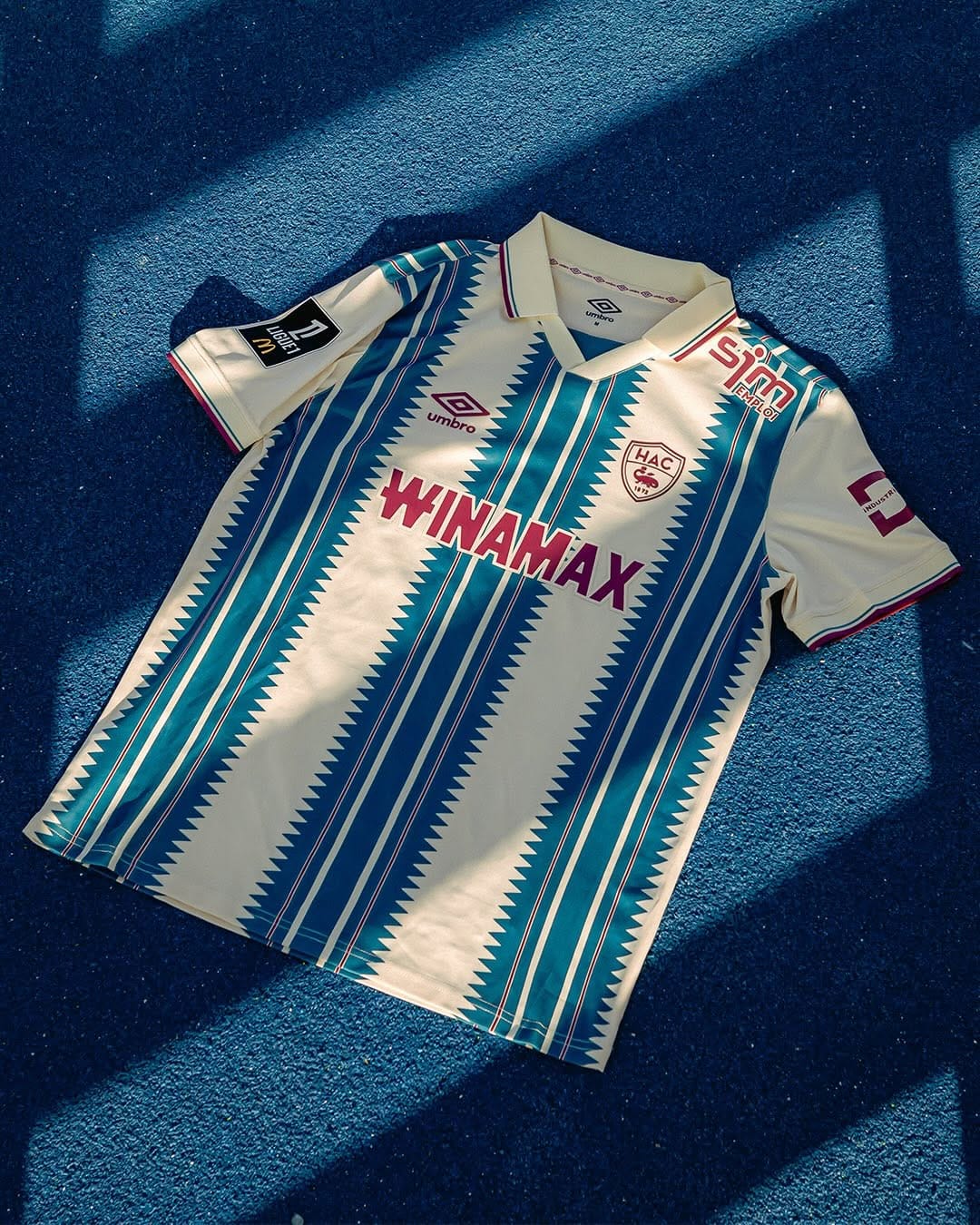 Post 2 by Umbro France on Instagram (carousel)
