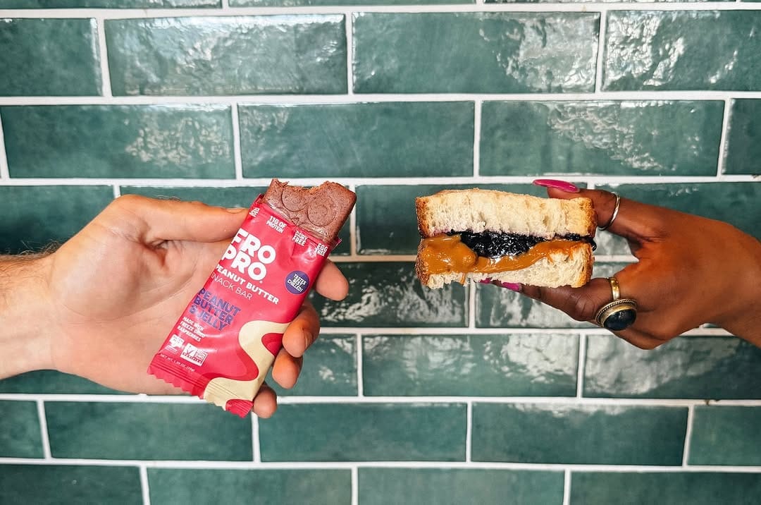 Post 4 by FROPRO SNACK BAR on Instagram (image)