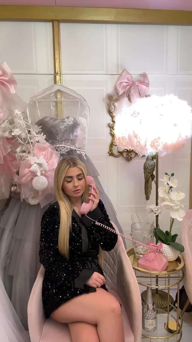 Post 5 by 🩷Cinders party dress🩷 on Instagram (video)