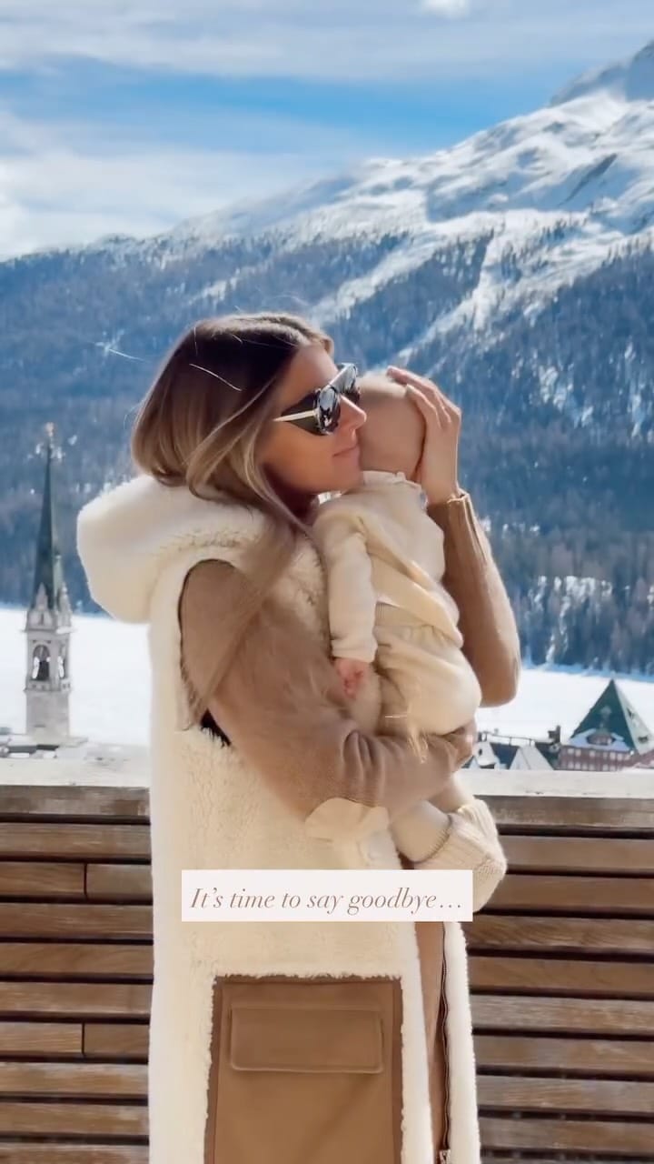 Post 10 by Yoanna Hanbury | Fashion, Lifestyle & Wellbeing on Instagram (video)