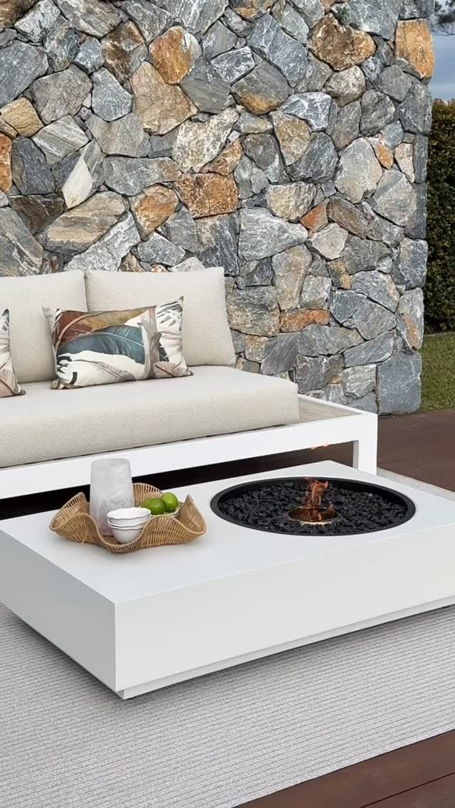 Post 3 by OUTDOOR ELEGANCE on Instagram (video)