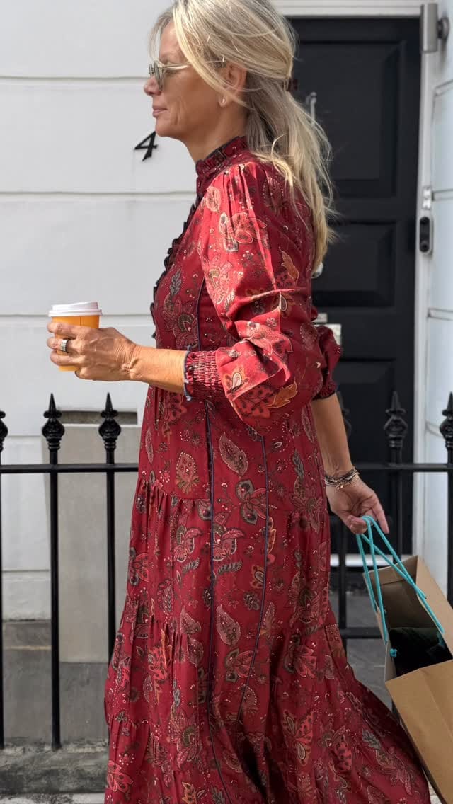 Post 9 by Lexy London | Effortless Everyday Style on Instagram (video)