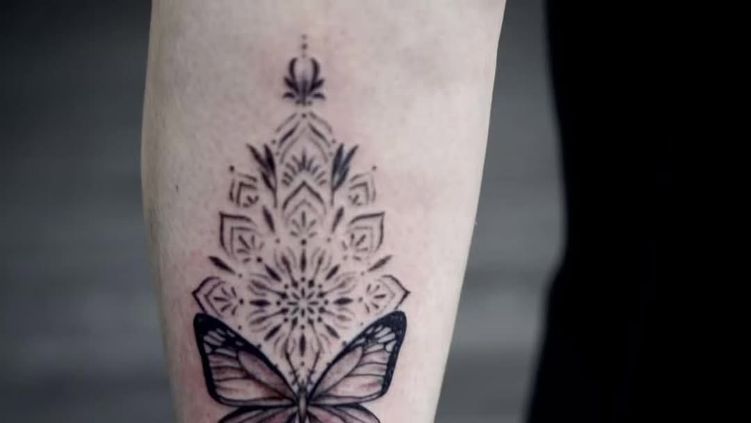 Post 1 by Ink kingz Tattoo & Piercing Academy on Instagram (video)