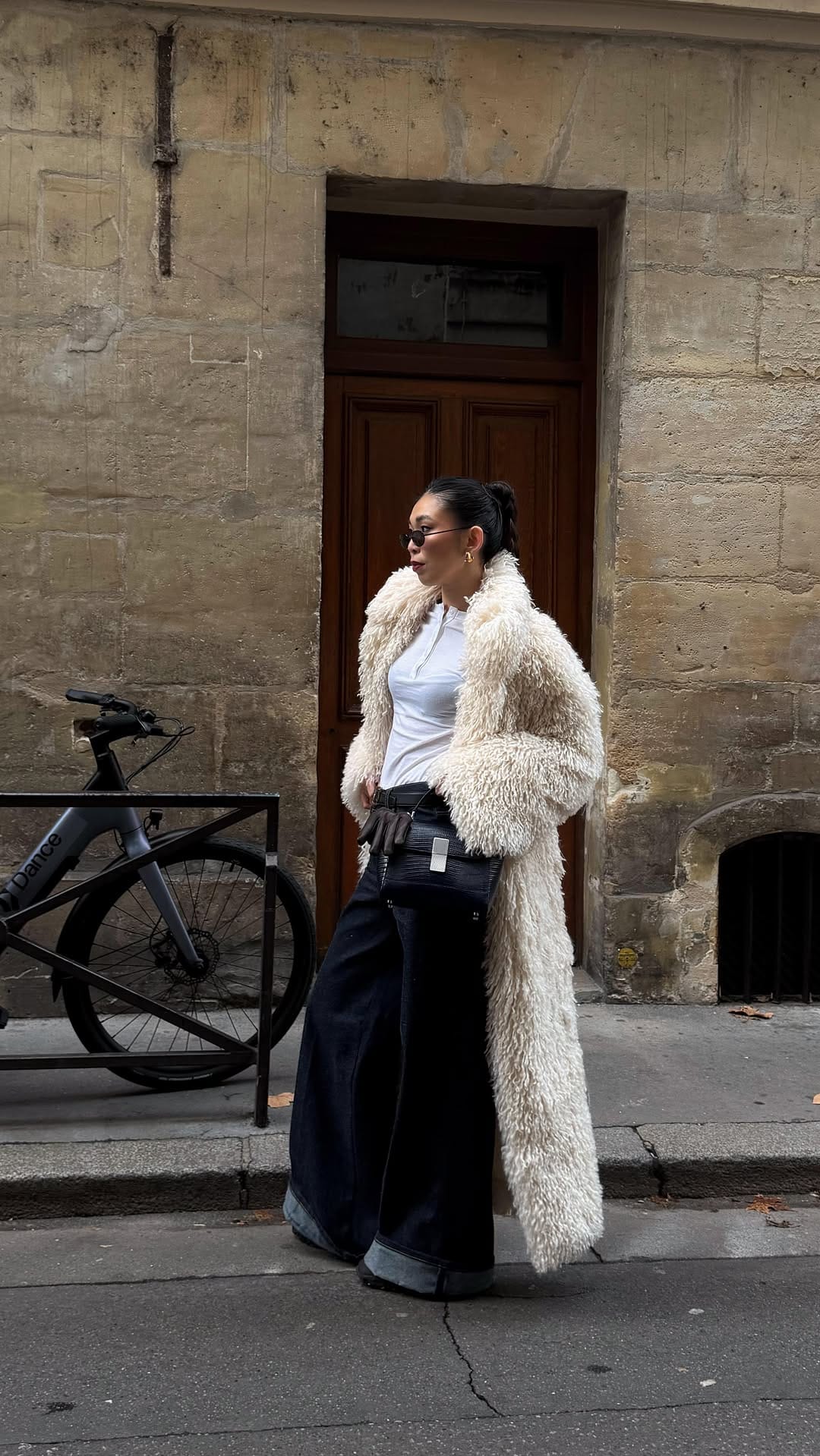 Post 9 by Wen Yi Teong | Streetstyle on Instagram (video)