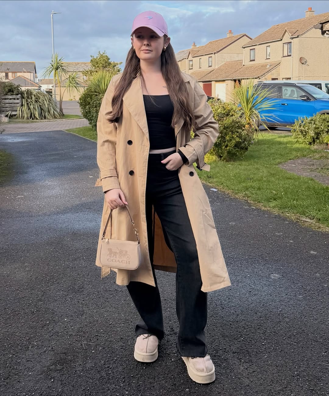 Post 4 by AMELIA WARING on Instagram (image)