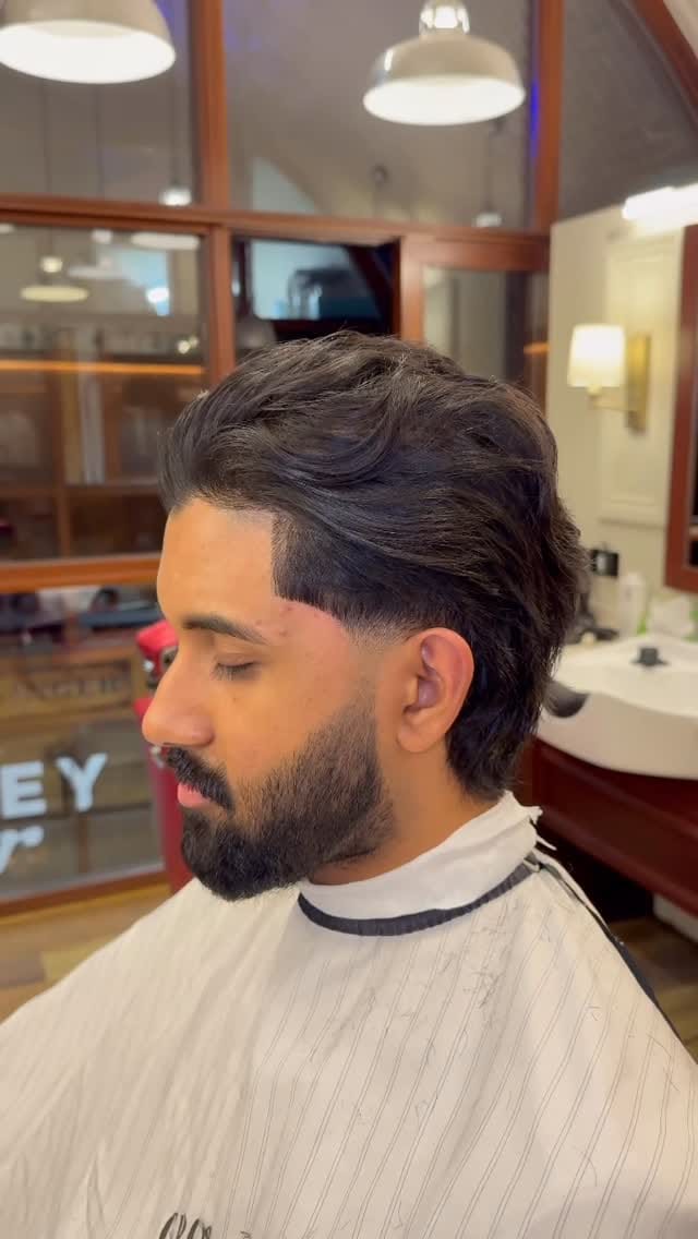 Post 3 by The Groomsmith on Instagram (video)
