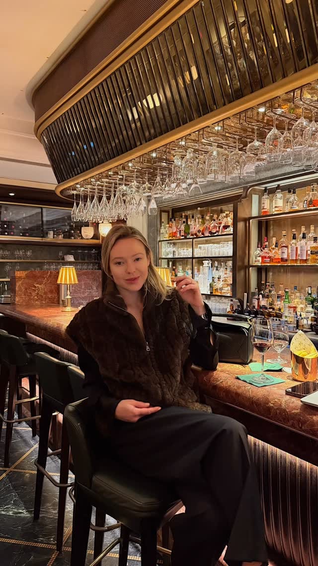 Post 6 by SIENNA ALEXANDER | LONDON on Instagram (video)