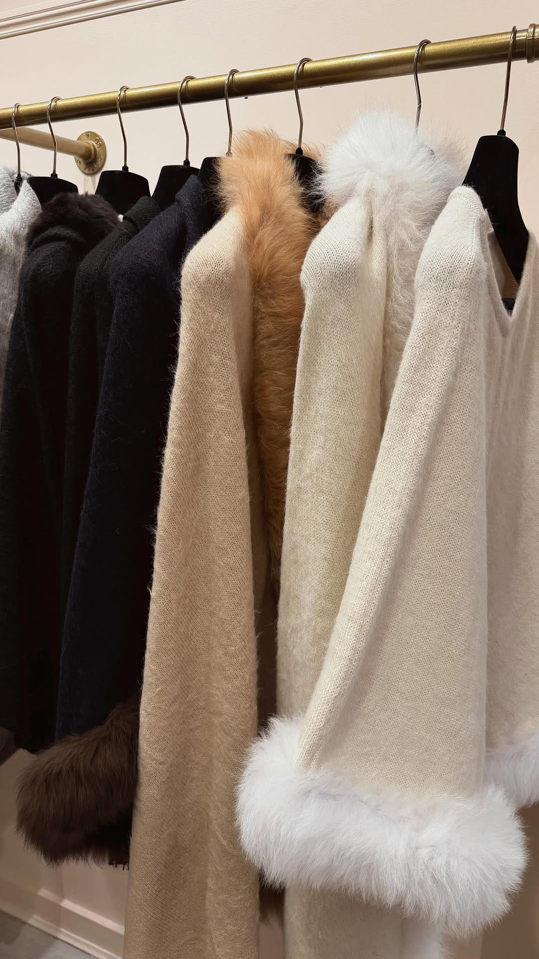 Post 3 by SIENNA ALEXANDER | LONDON on Instagram (video)