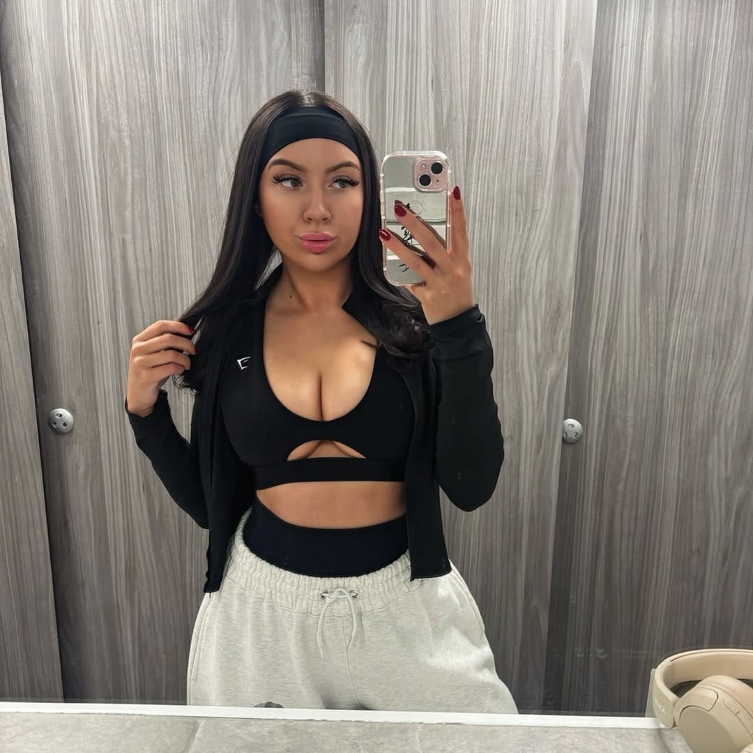 Post 1 by Anastasia Lake | Fitness & Fashion on Instagram (image)