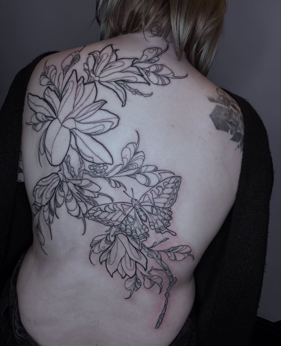 Post 8 by Lisa Arcane on Instagram (image)