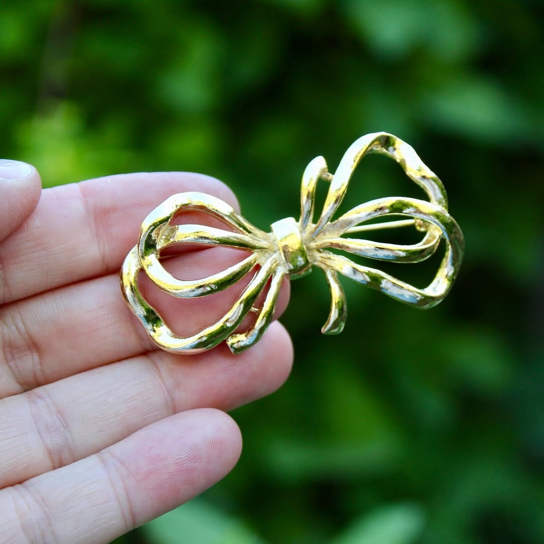 Post 4 by Audra’s Brooches on Instagram (carousel)
