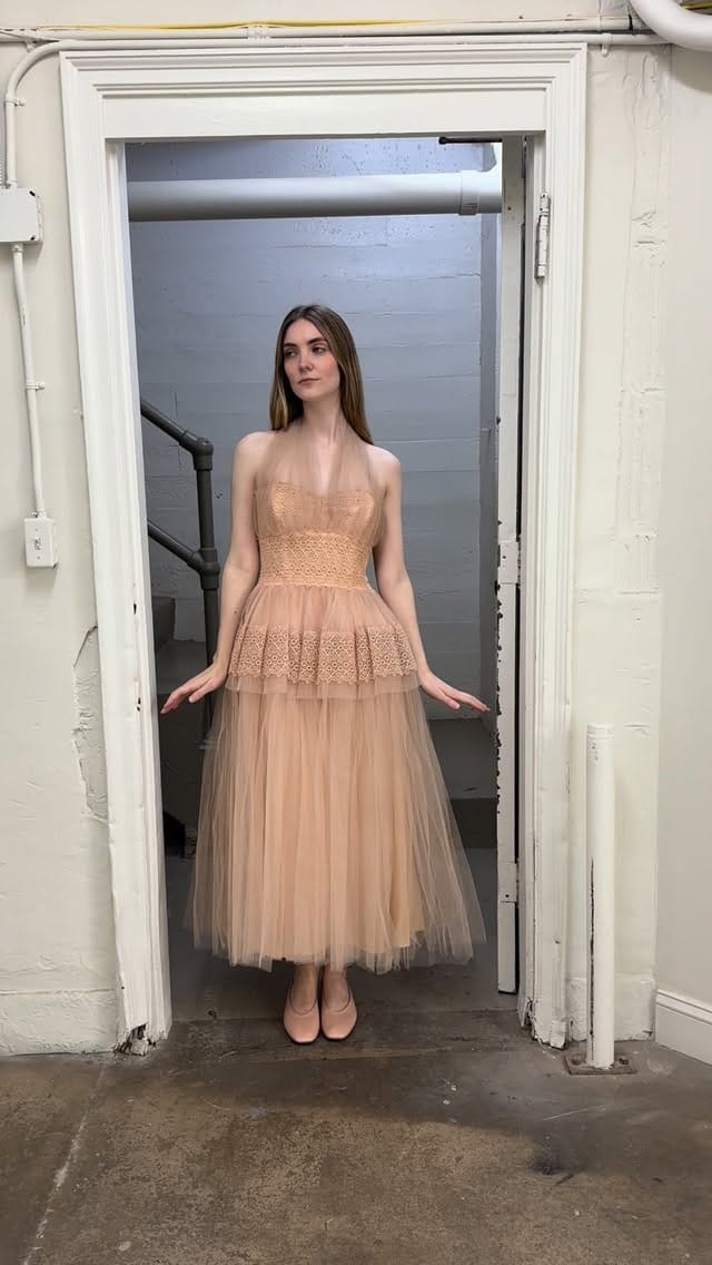 Post 6 by Devore Vintage on Instagram (video)