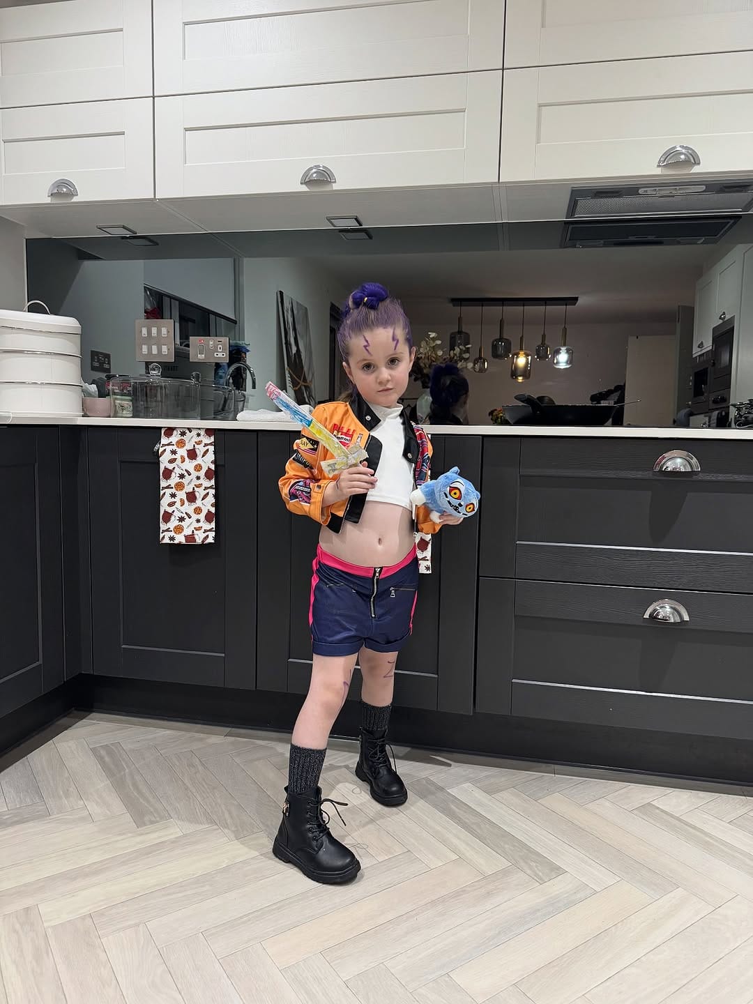 Post 2 by 🖤ＺＡＲＡ▪️ＭＣＫＥＲＲＡＣＨＥＲ 🖤 on Instagram (carousel)