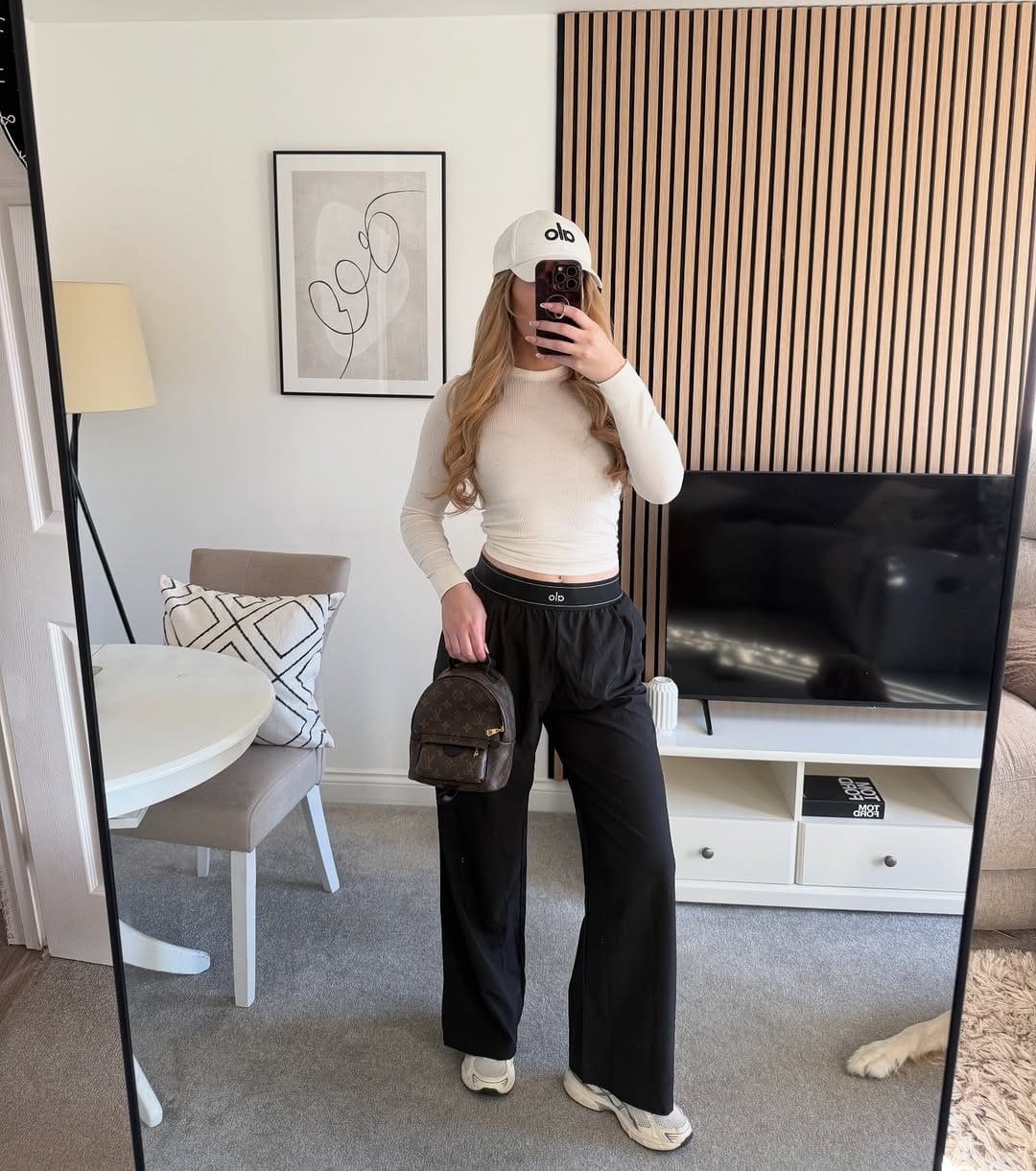 Post 8 by Rachel | Fashion Blogger | Outfit & Styling Inspo ✨ on Instagram (carousel)