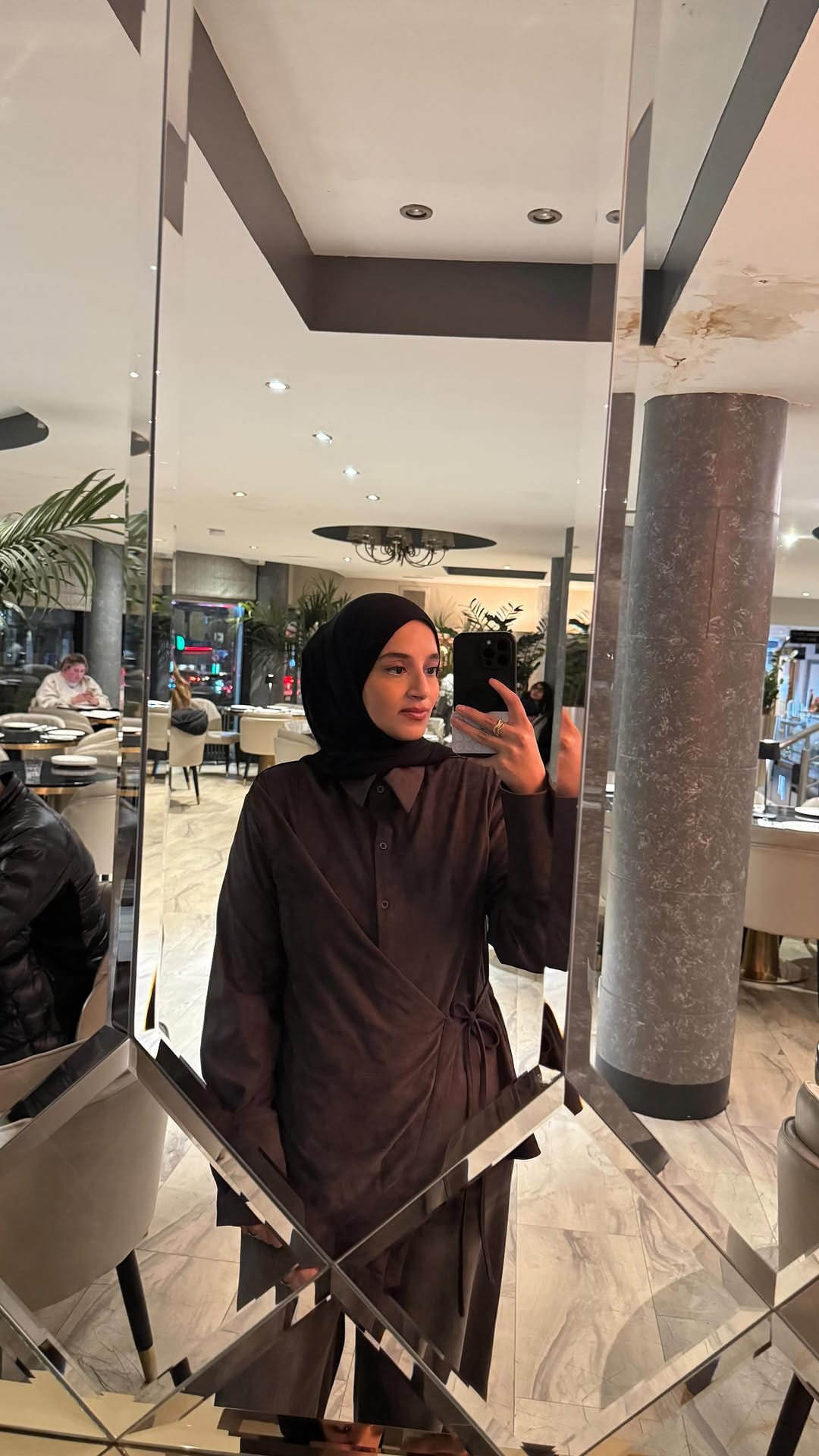 Post 4 by Rizwana Dalal - Lifestyle, Fashion & Beauty Content Creator on Instagram (video)