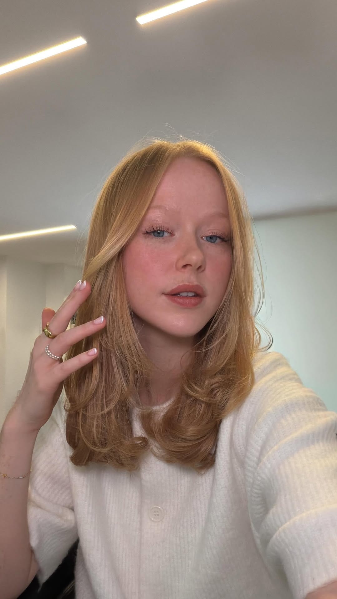 Post 1 by Holly Rebecca White on Instagram (video)