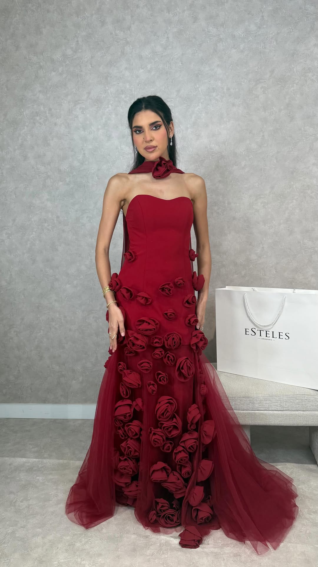 Post 2 by Esteles London on Instagram (video)