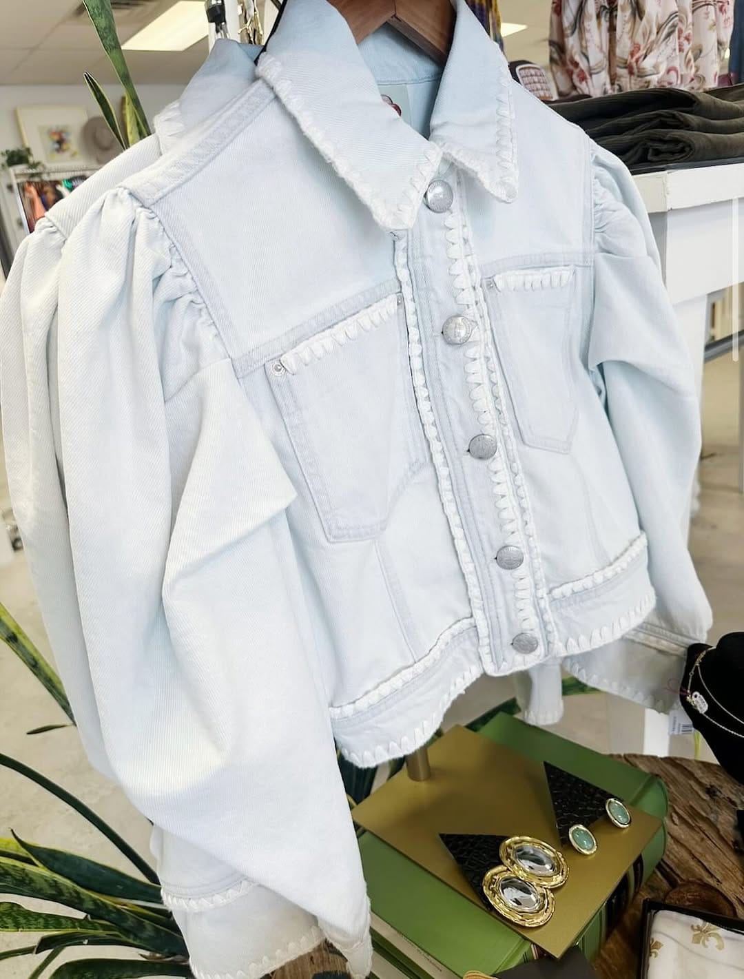 Post 1 by HEMLINE OXFORD on Instagram (image)