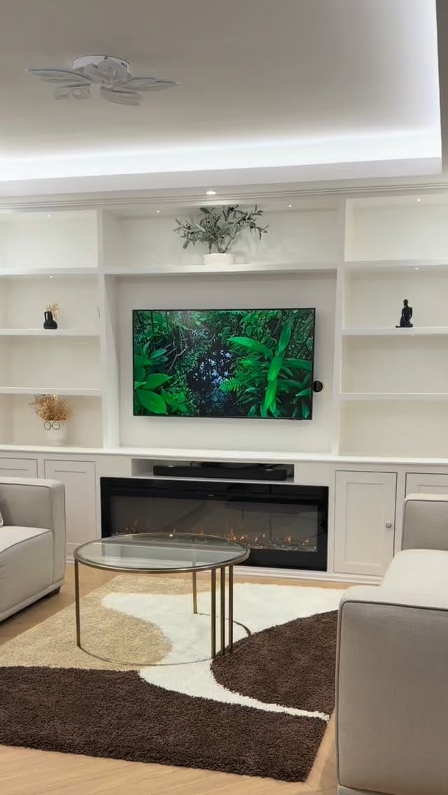 Post 3 by Happy Houseplants ™️ on Instagram (video)