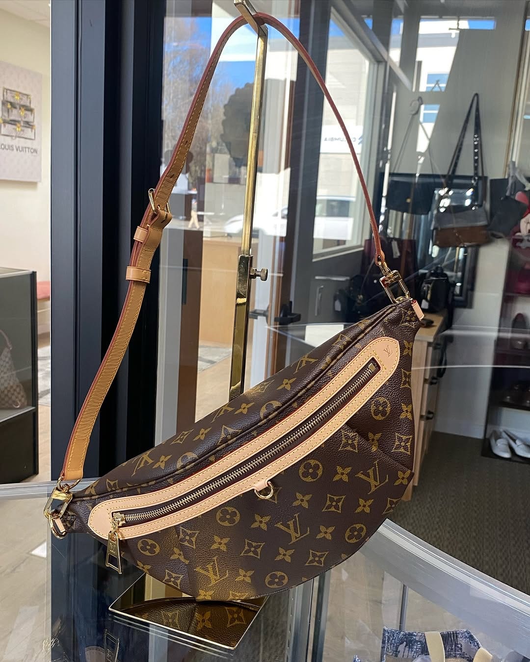 Post 4 by The Bella Abby & Ava Handbag Boutique on Instagram (carousel)