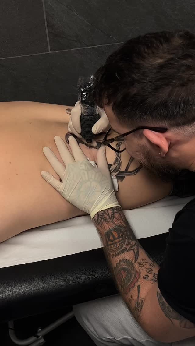 Post 2 by 𝕭𝖔𝖞𝖘 𝕯𝖔𝖓’𝖙 𝕮𝖗𝖞 𝕿𝖆𝖙𝖙𝖔𝖔 on Instagram (video)