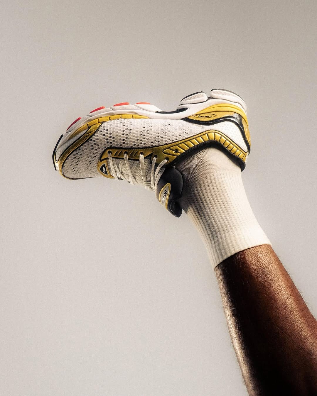 Post 6 by Saucony EU on Instagram (carousel)