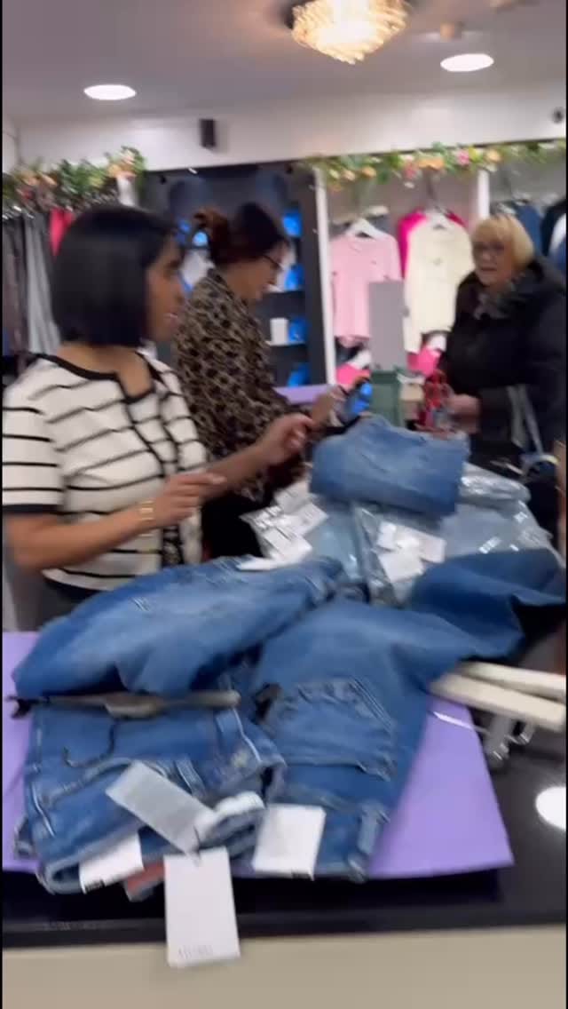Post 1 by SITARA MORGAN BOUTIQUE on Instagram (video)