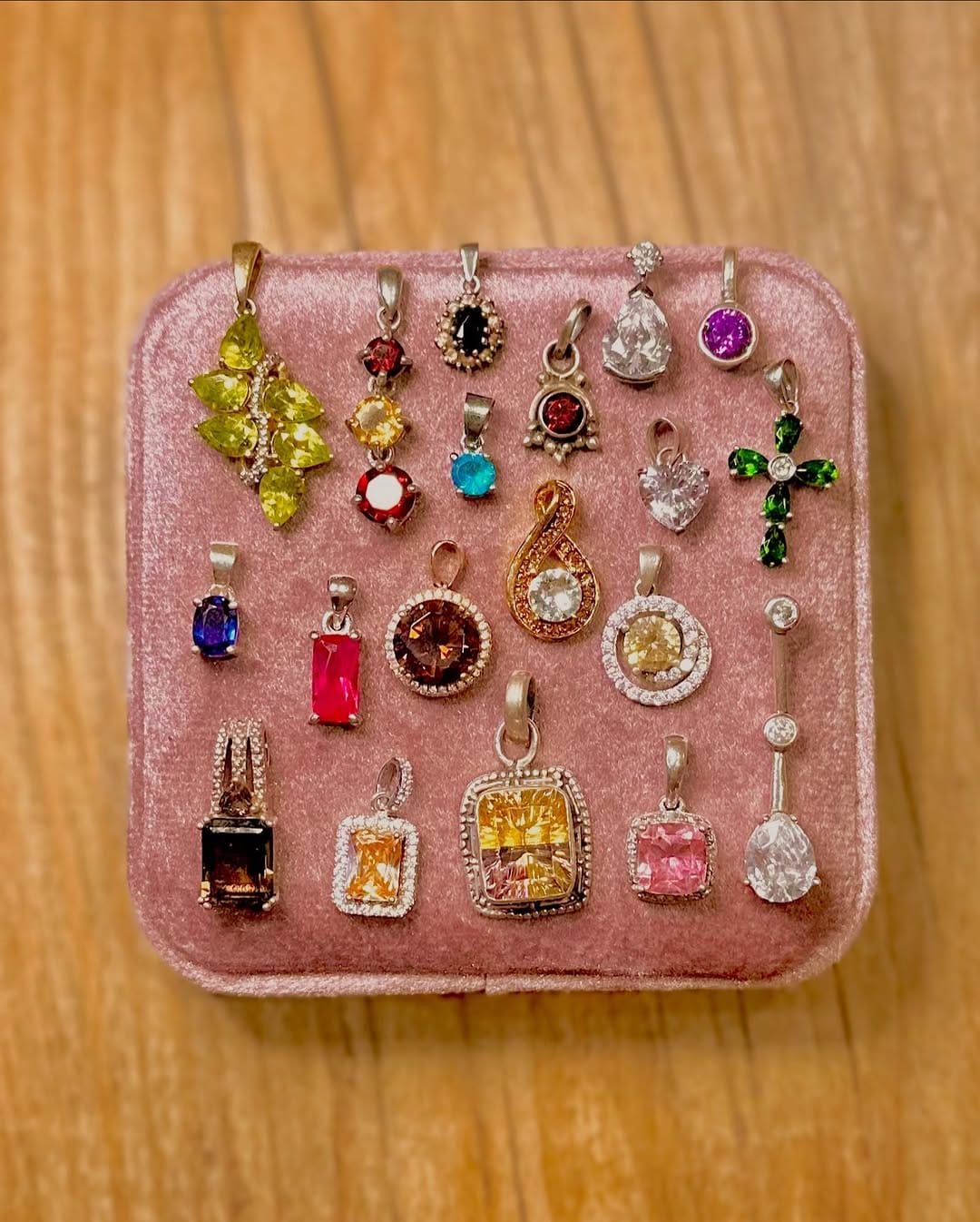 Post 5 by VintageBuyDan on Instagram (carousel)