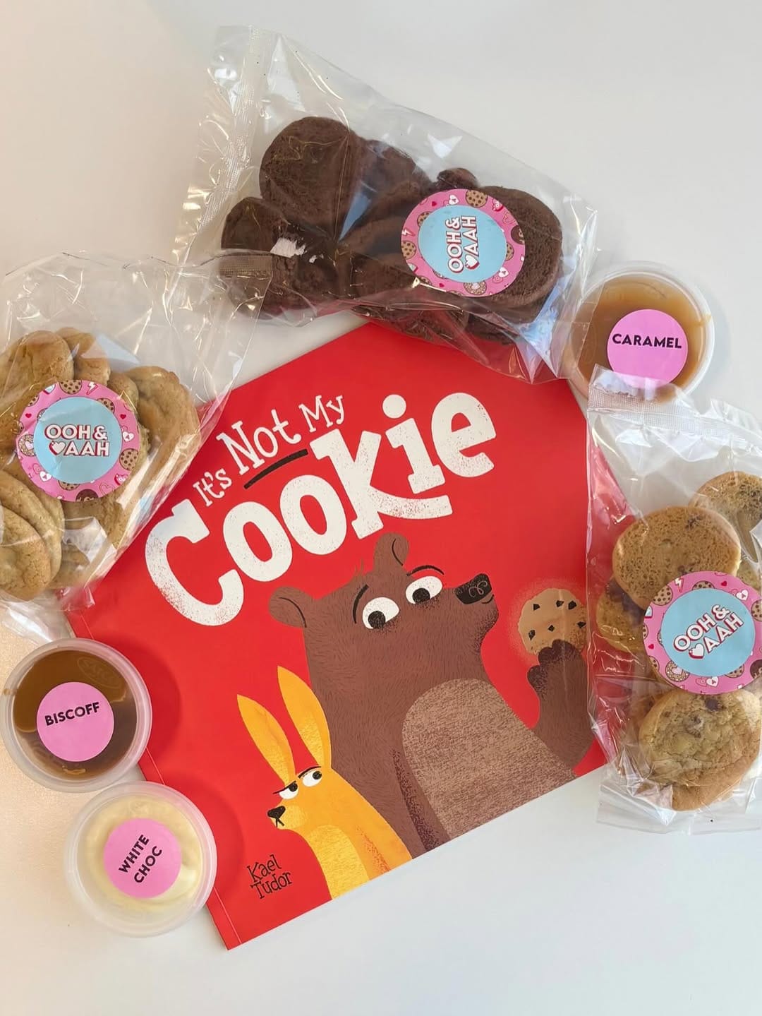 Post 1 by Ooh&Aah - Personalised Cookies on Instagram (image)