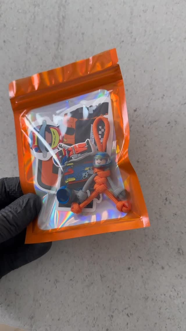 Post 4 by Paracord Buddy UK on Instagram (video)