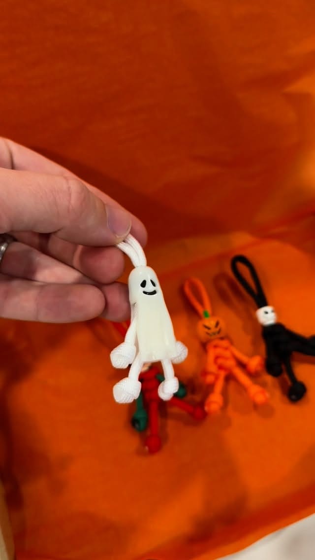 Post 10 by Paracord Buddy UK on Instagram (video)