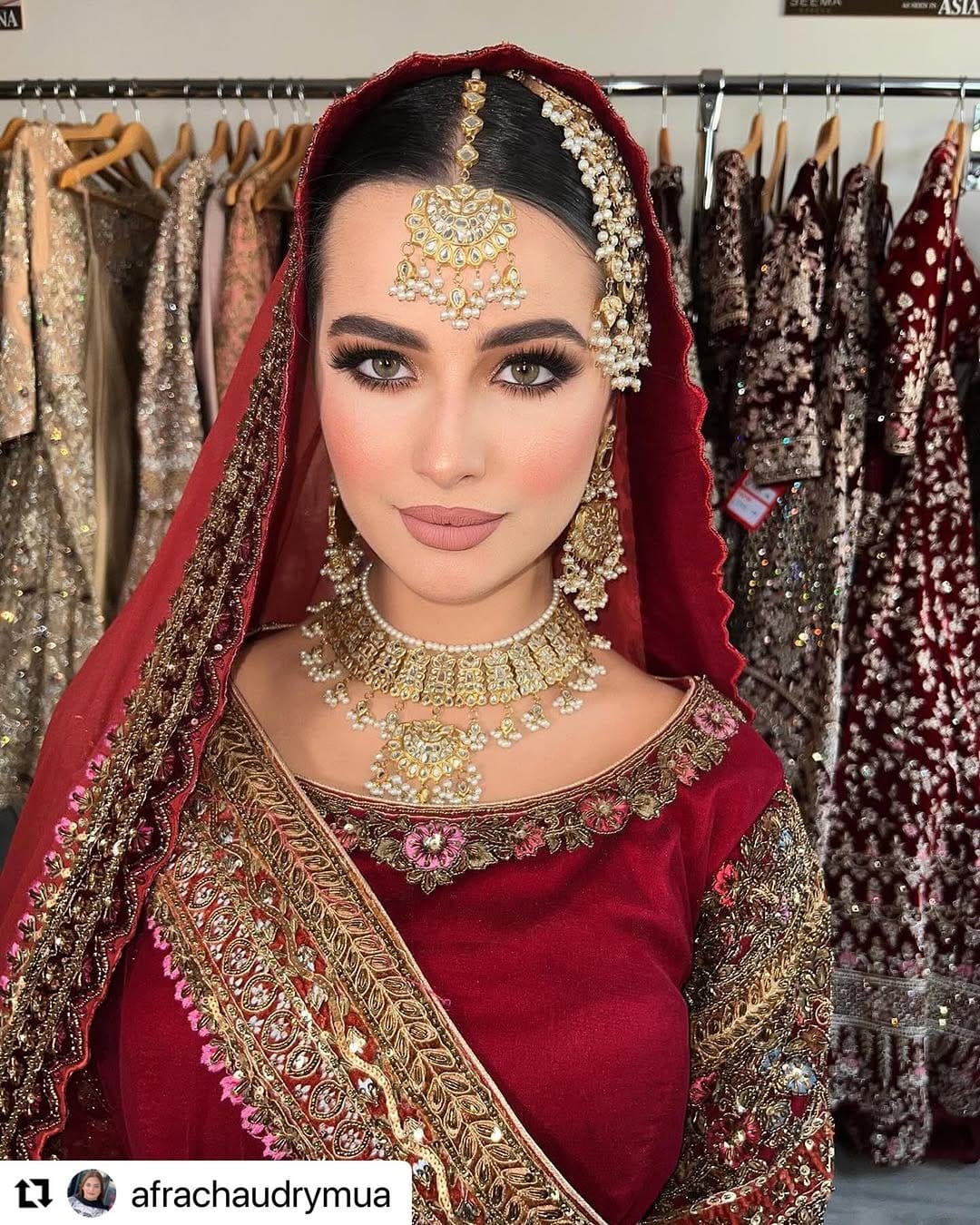 Post 9 by Forever Jewels on Instagram (carousel)