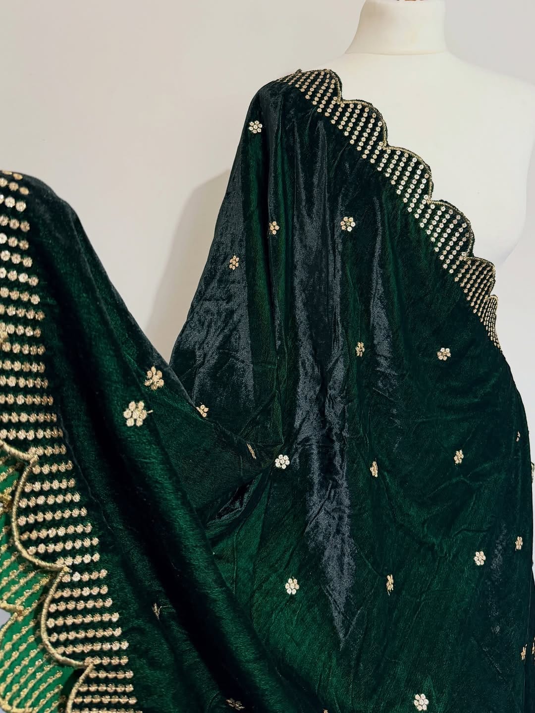 Post 6 by MANNY’s UK - The Luxury Indian Boutique ©️ EST 2018 on Instagram (carousel)