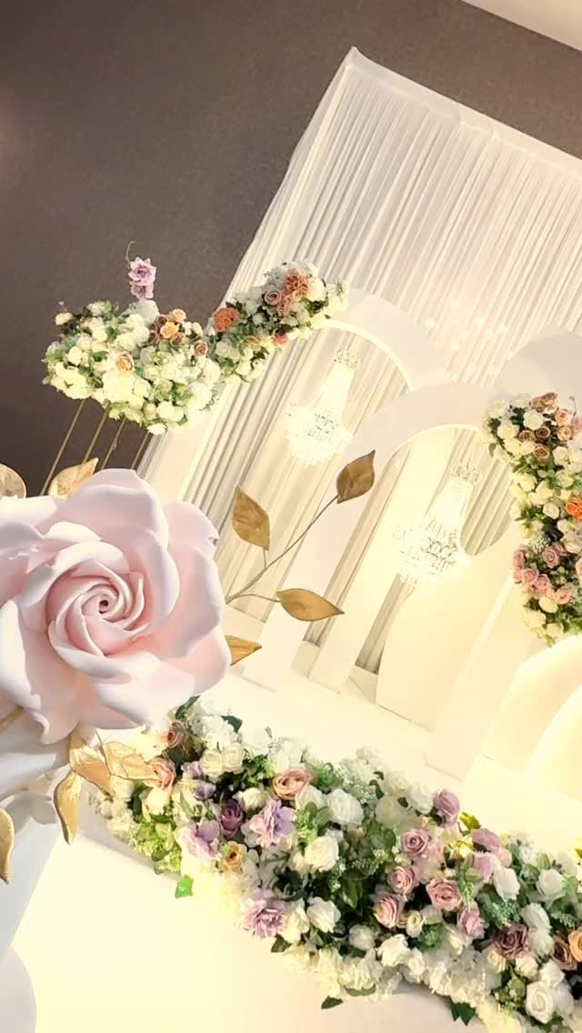 Post 1 by Cakes By Hassan on Instagram (video)