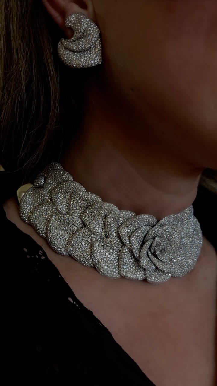 Post 9 by Manfredi Jewels on Instagram (video)