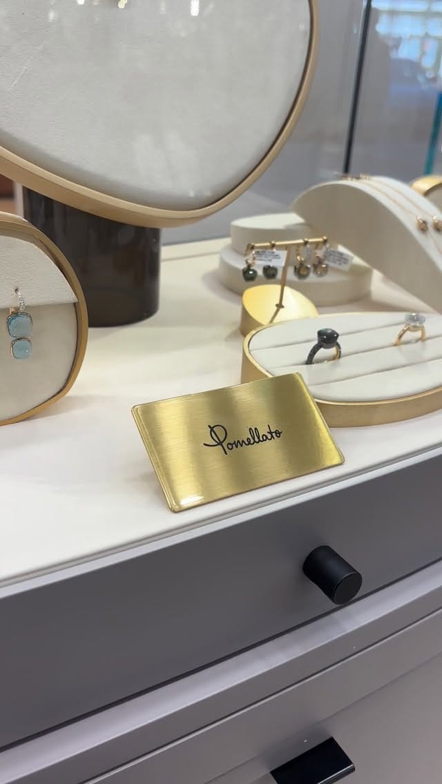 Post 4 by Manfredi Jewels on Instagram (video)