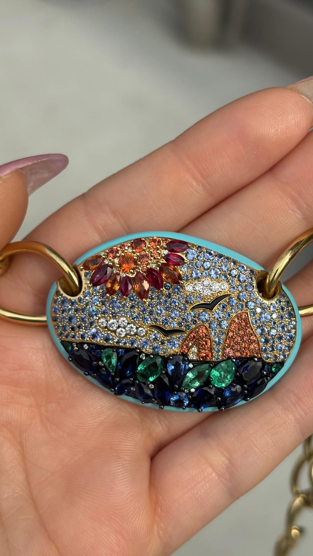 Post 10 by Manfredi Jewels on Instagram (video)