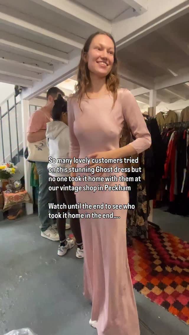 Post 9 by Little Sister - London Vintage Shop on Instagram (video)