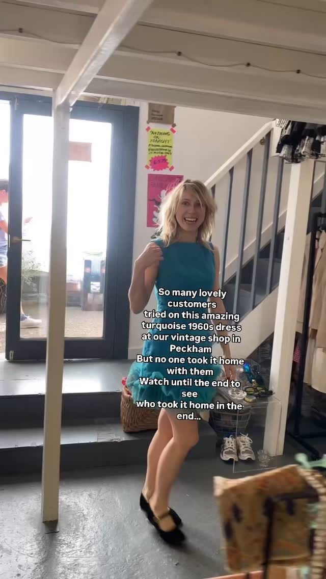 Post 10 by Little Sister - London Vintage Shop on Instagram (video)