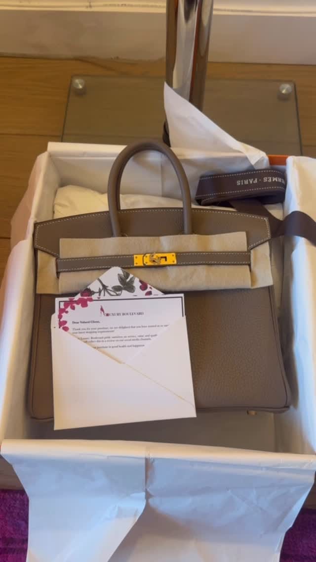 Post 9 by Luxury Boulevard on Instagram (video)