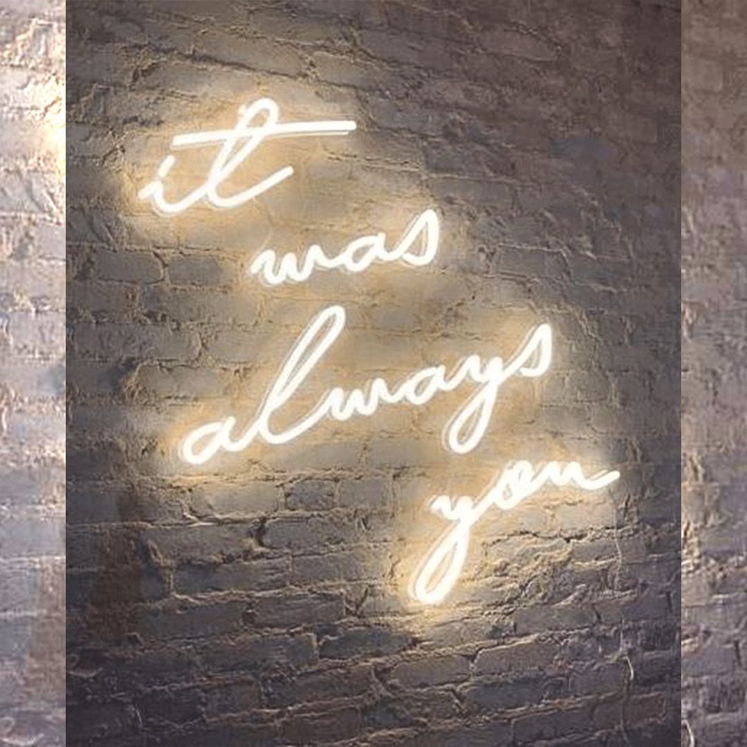 Post 1 by London Look on Instagram (image)