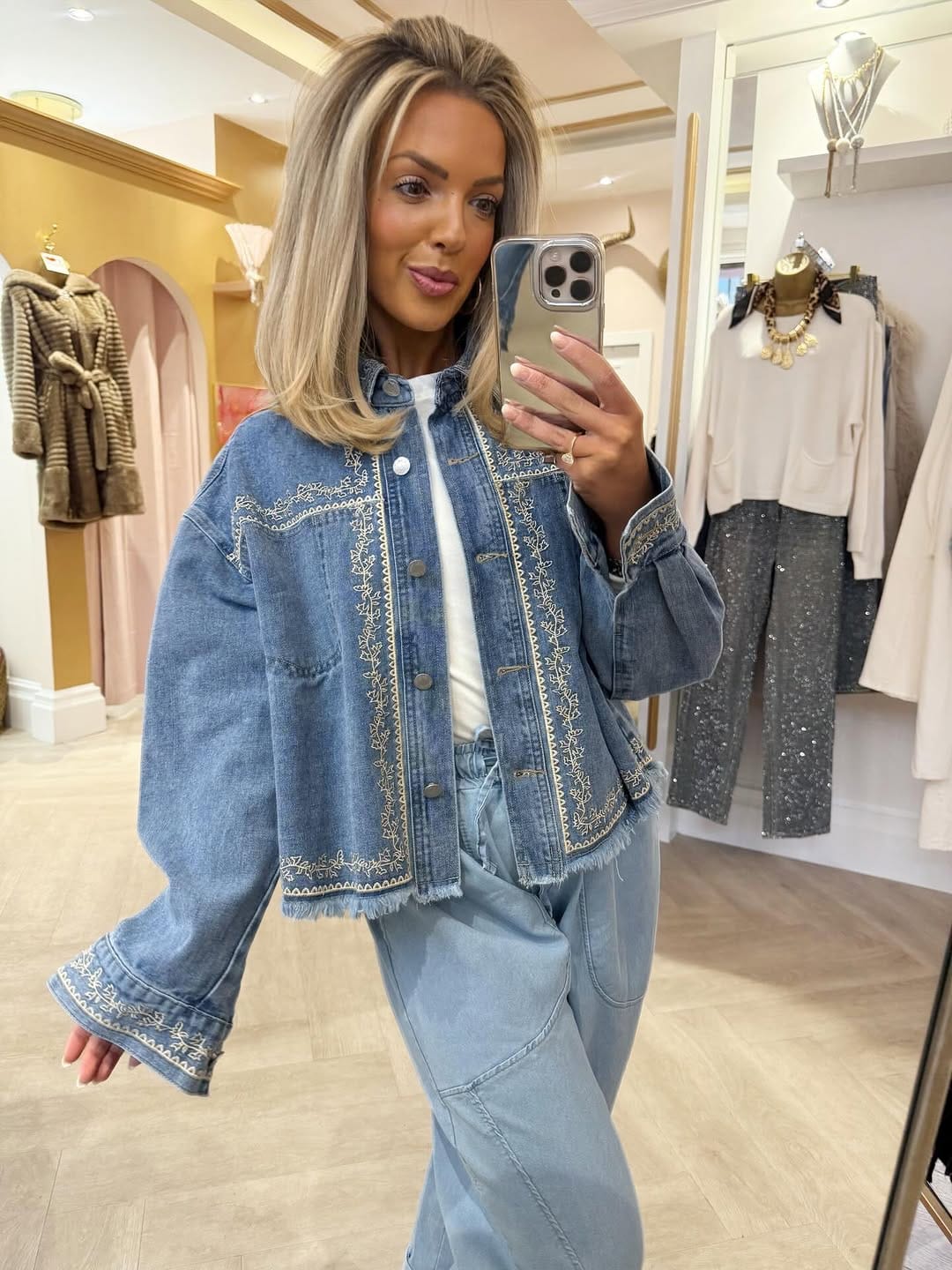 Post 9 by Bella Mella Clothing Boutique on Instagram (image)
