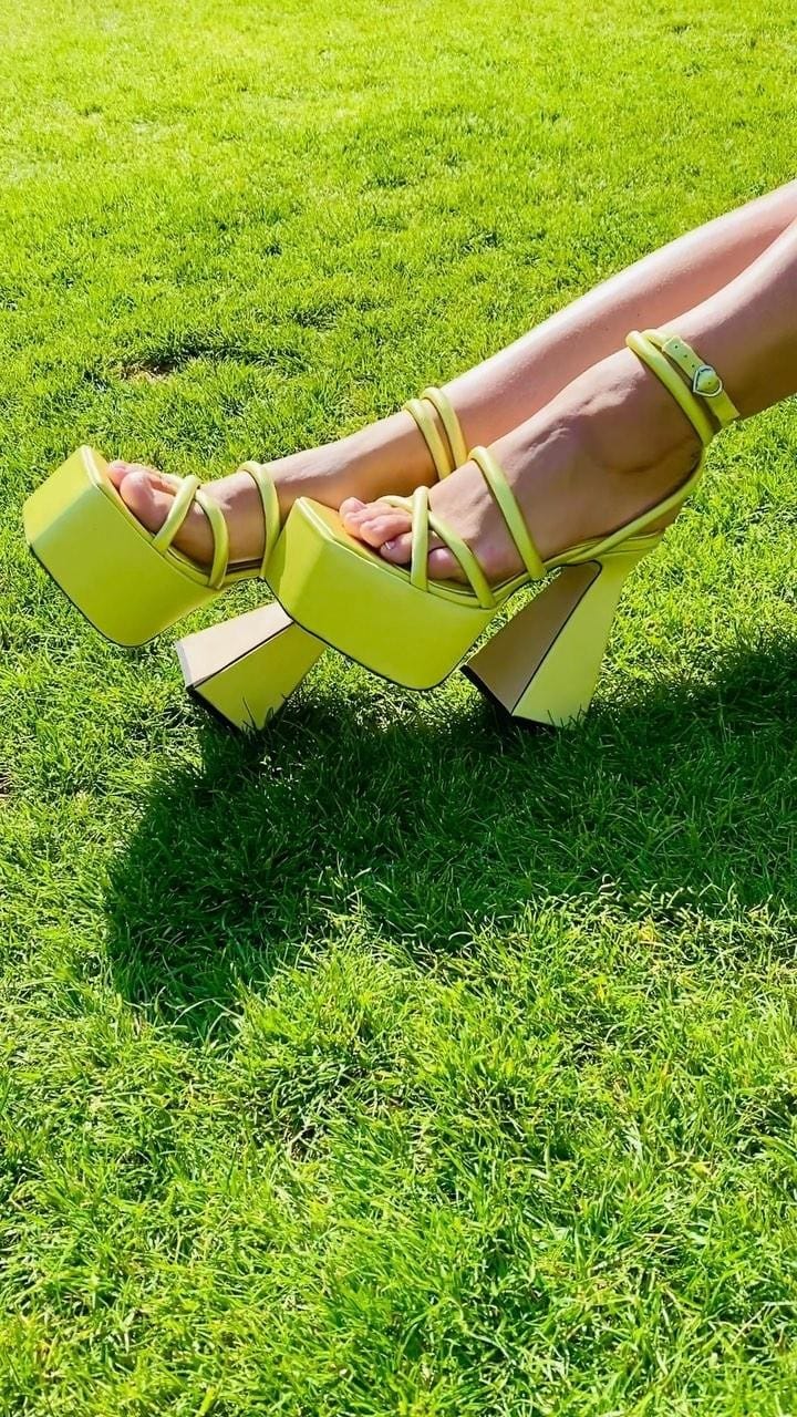 Post 6 by Shellys London on Instagram (video)