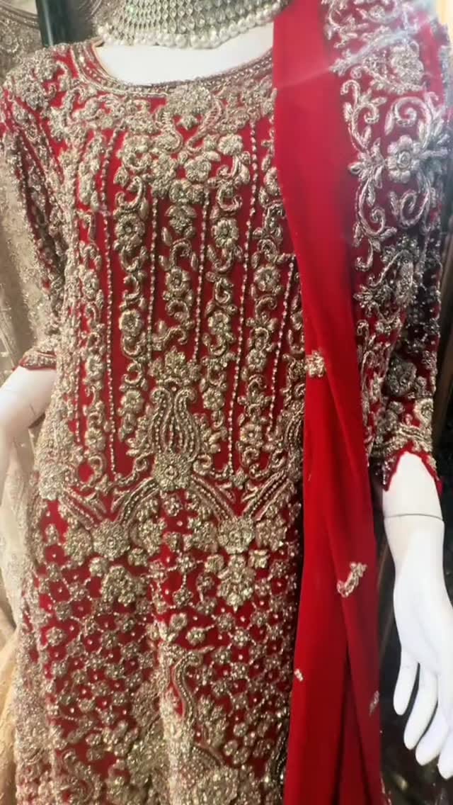 Post 7 by CHUNRI BOUTIQUE 🤍 on Instagram (video)