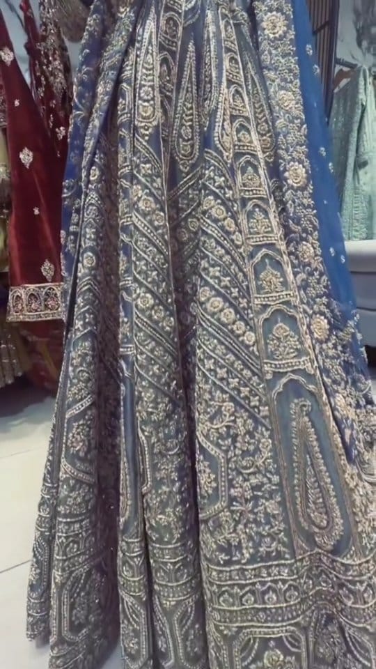 Post 6 by CHUNRI BOUTIQUE 🤍 on Instagram (video)