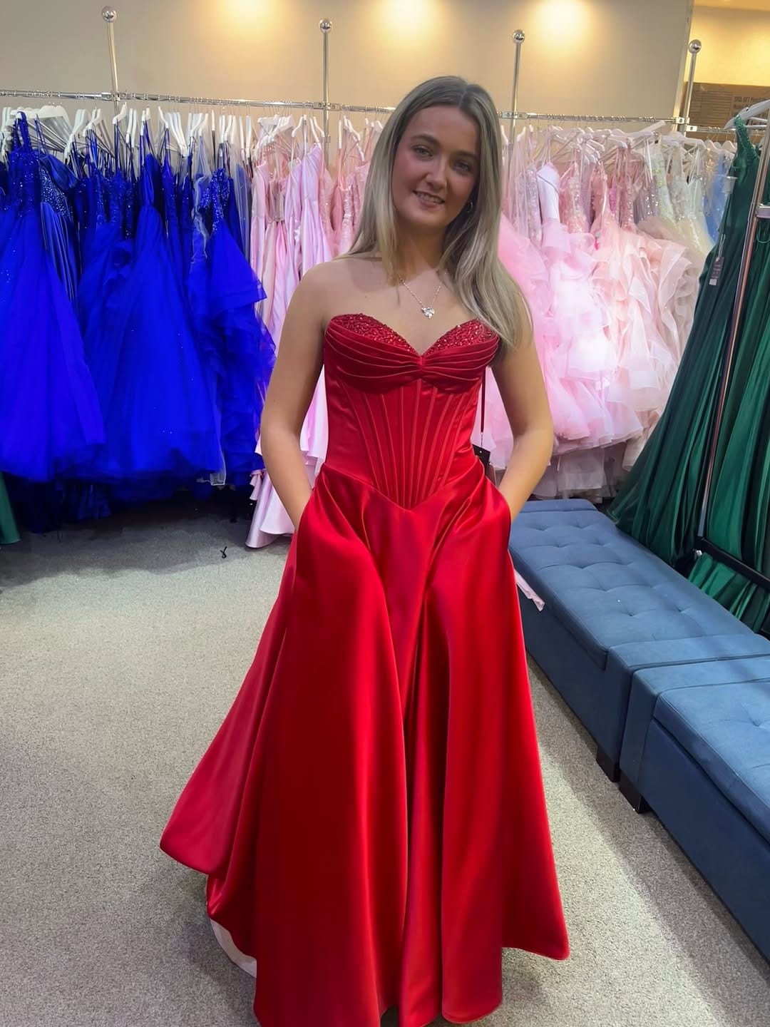 Post 7 by - Deja Elite boutique - on Instagram (carousel)