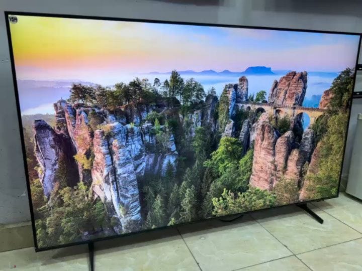 Post 9 by Lamar Electronics Store on Instagram (carousel)