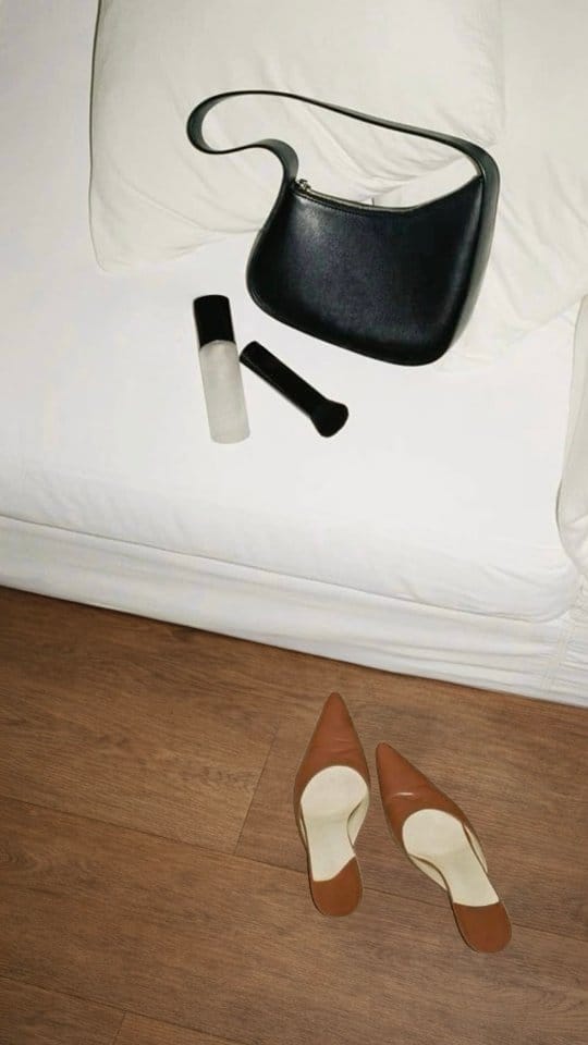 Post 5 by Conspiración | Renta Venta de Vestidos on Instagram (video)