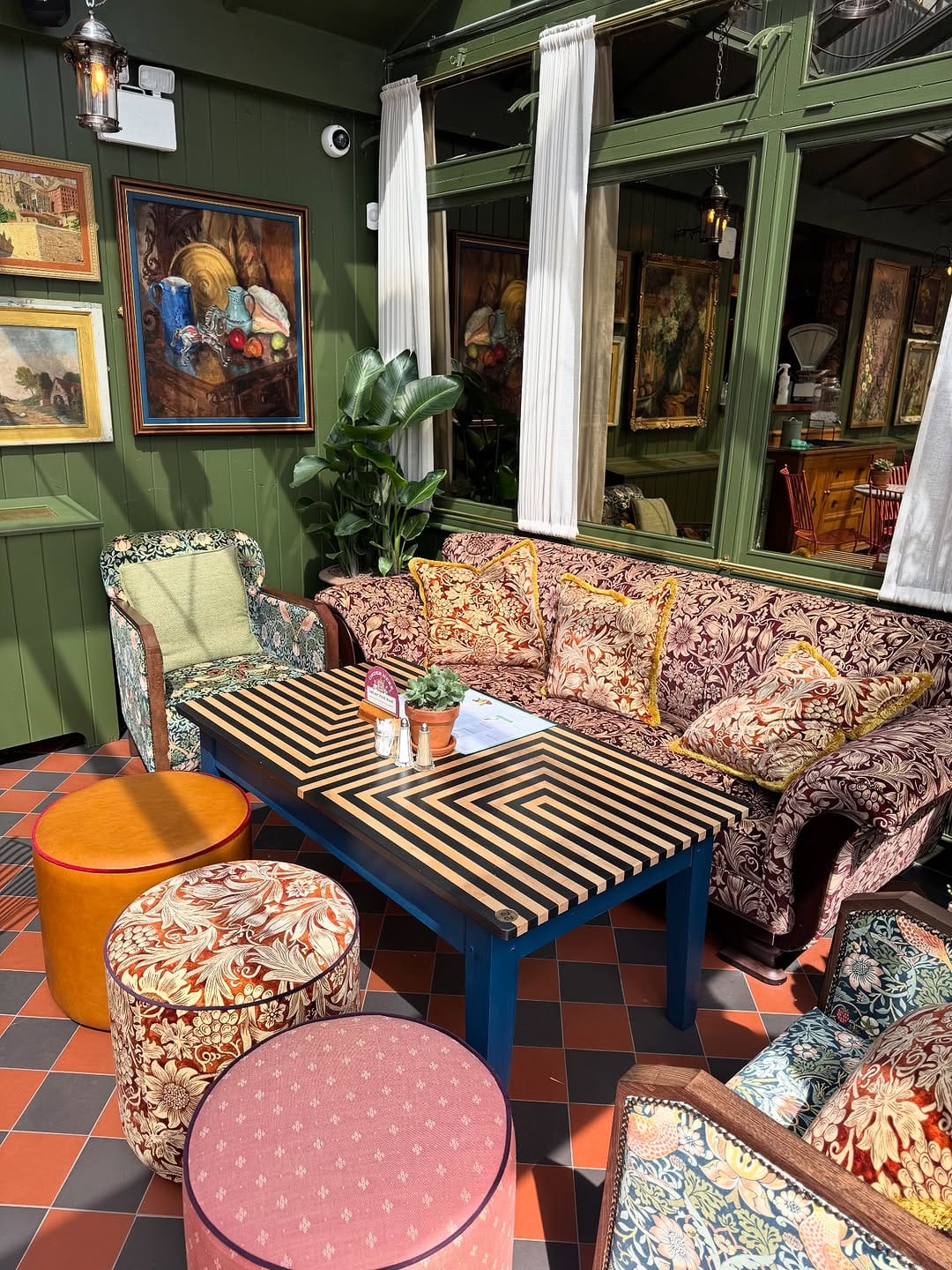 Post 5 by Natalie Wall | Interior styling on Instagram (carousel)