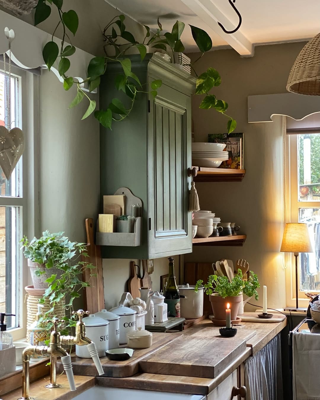 Post 8 by Linda Leetham | Annie.Loveday 🌿 Furniture Painter & Home Maker on Instagram (carousel)